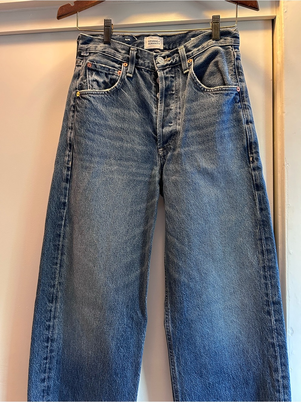 One pair of Citizens of Humanity Ayla jeans; like new! - Picture 2 of 7